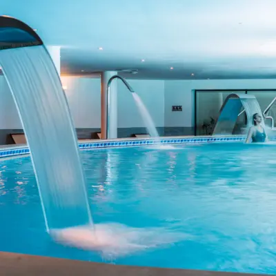 VG-Ampalius-Wellness-Center-Piscina-Interior-1-Baixa
