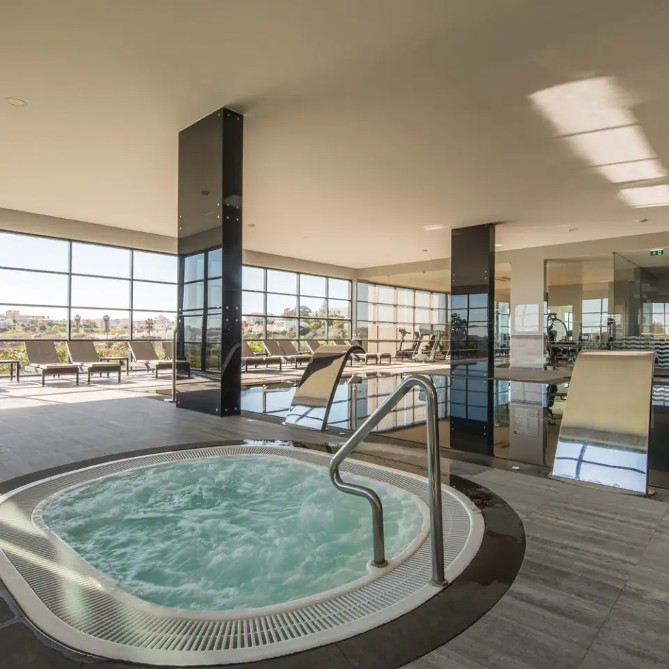 VG-Lagos-Satsanga-Spa-Piscina-Interior-3