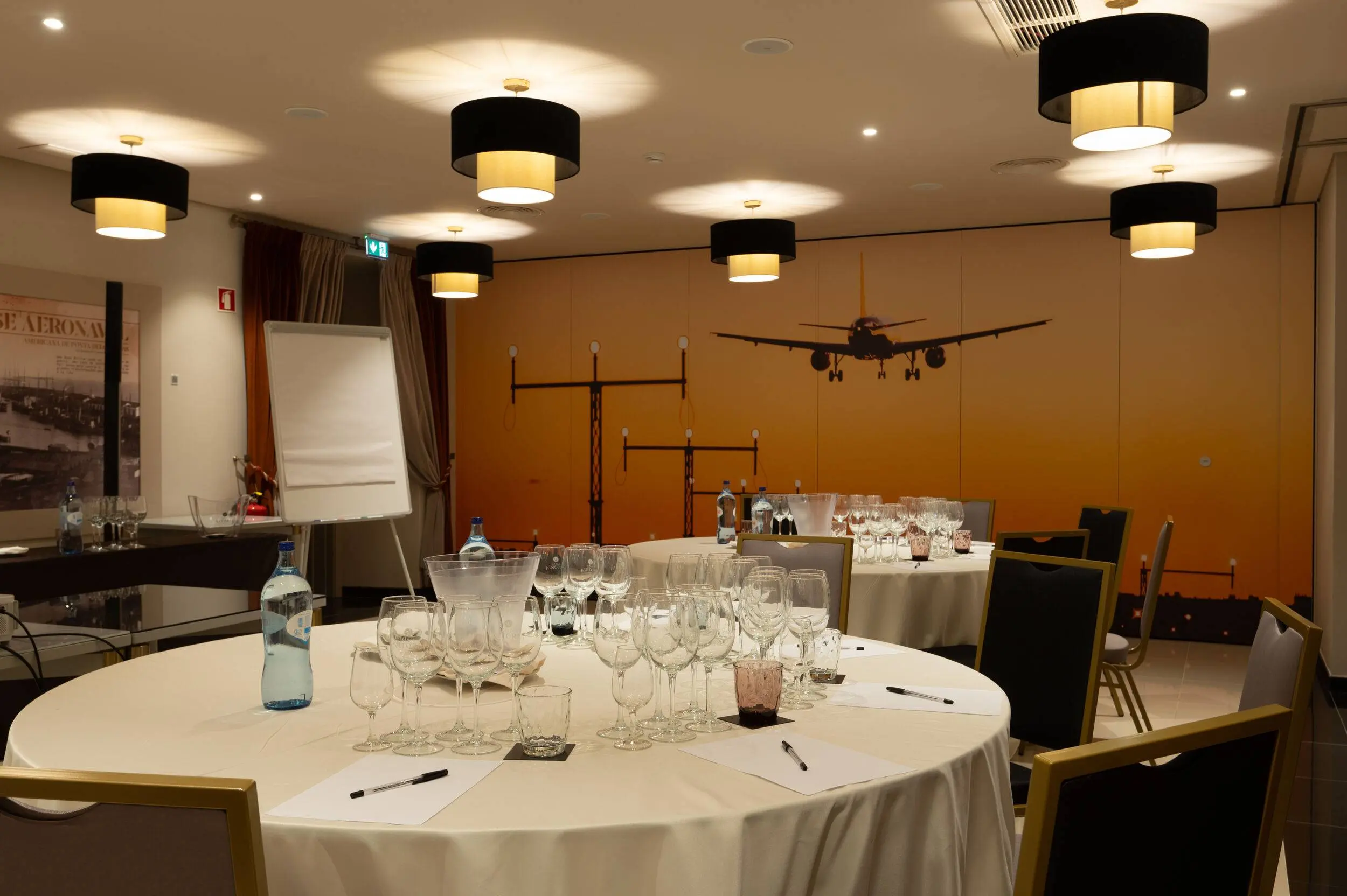 Hotel VG SMiguel_Sala de Aviação 2