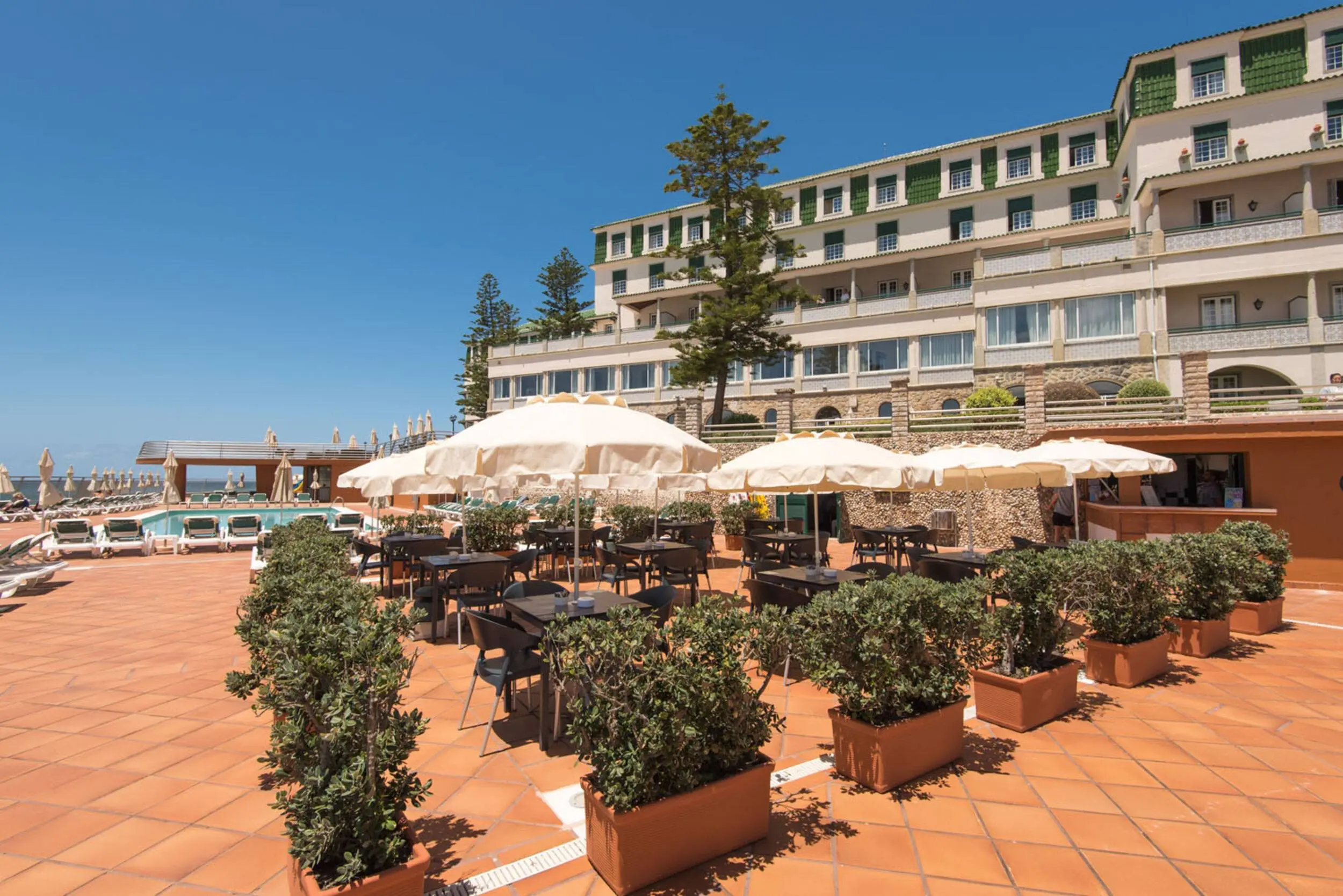 VG-Ericeira-Bar-Piscina-1_Baixa