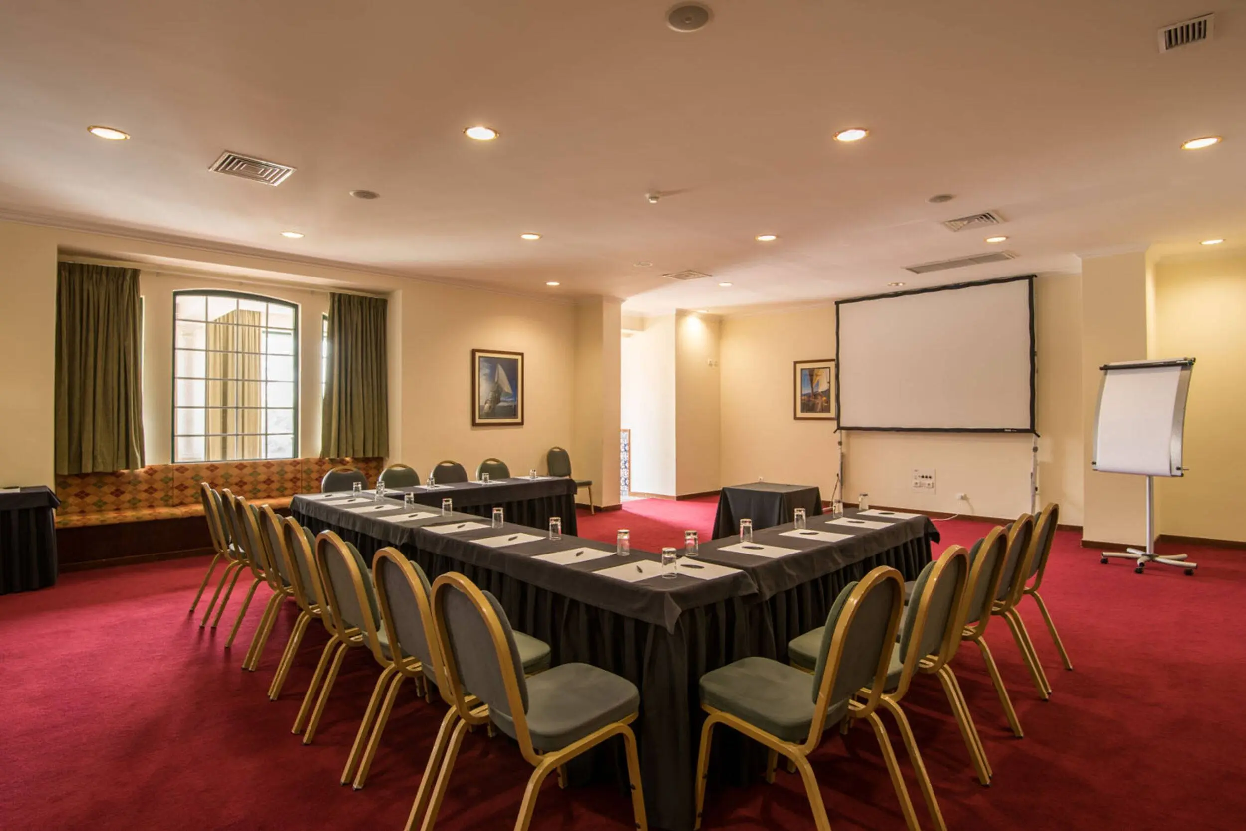 VG-Ericeira-Sala-Reuniao-4_Baixa_ERICEIRA