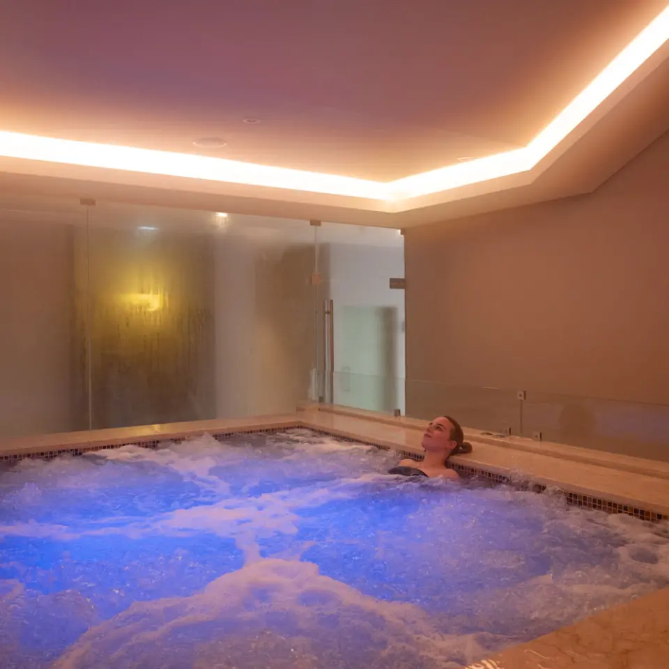VG-FigueiraFoz-Spa-Satsanga-Jacuzzi-1-Baixa