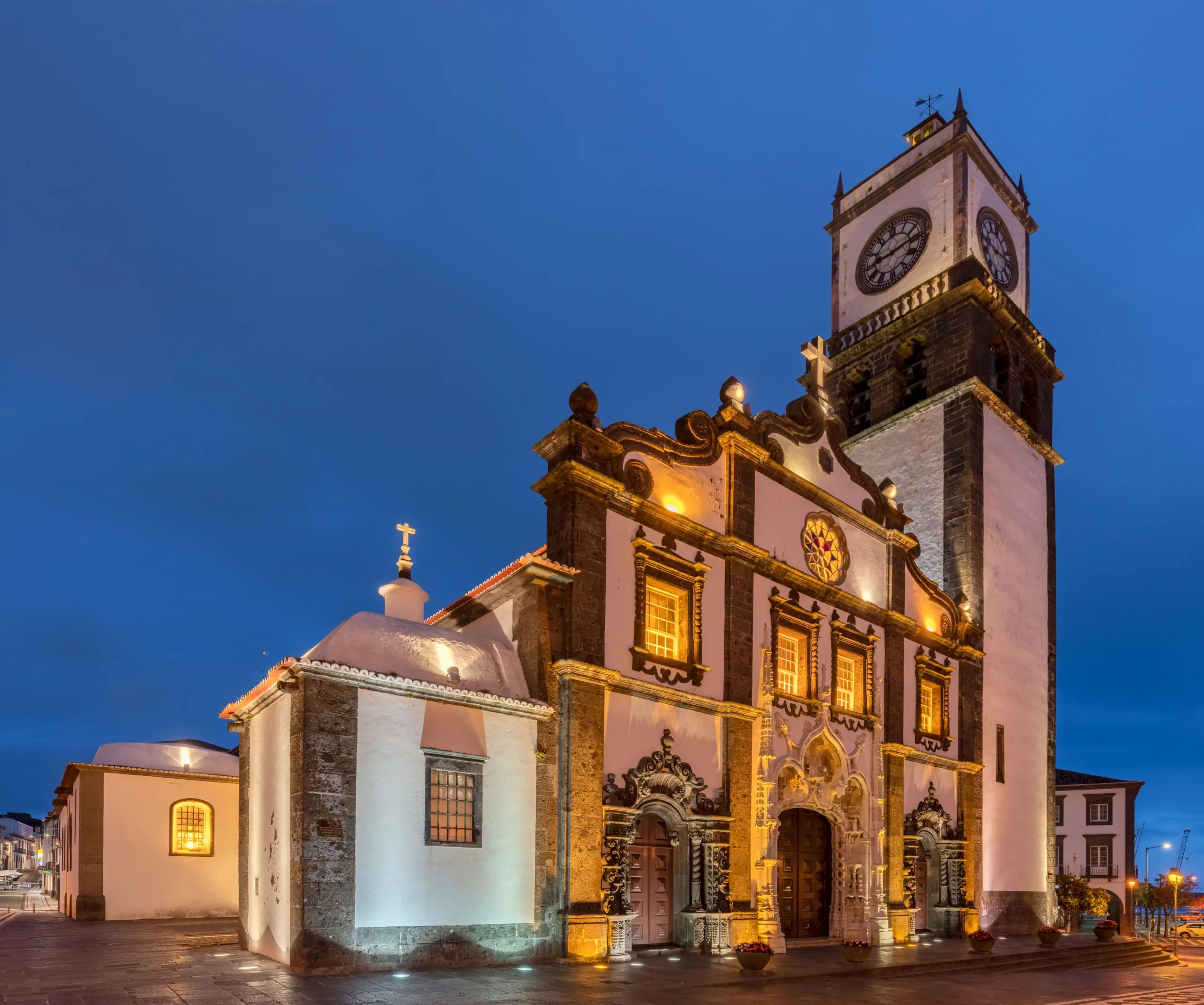 Iglesia_de_San_Sebastián,_Ponta_Delgada_v1